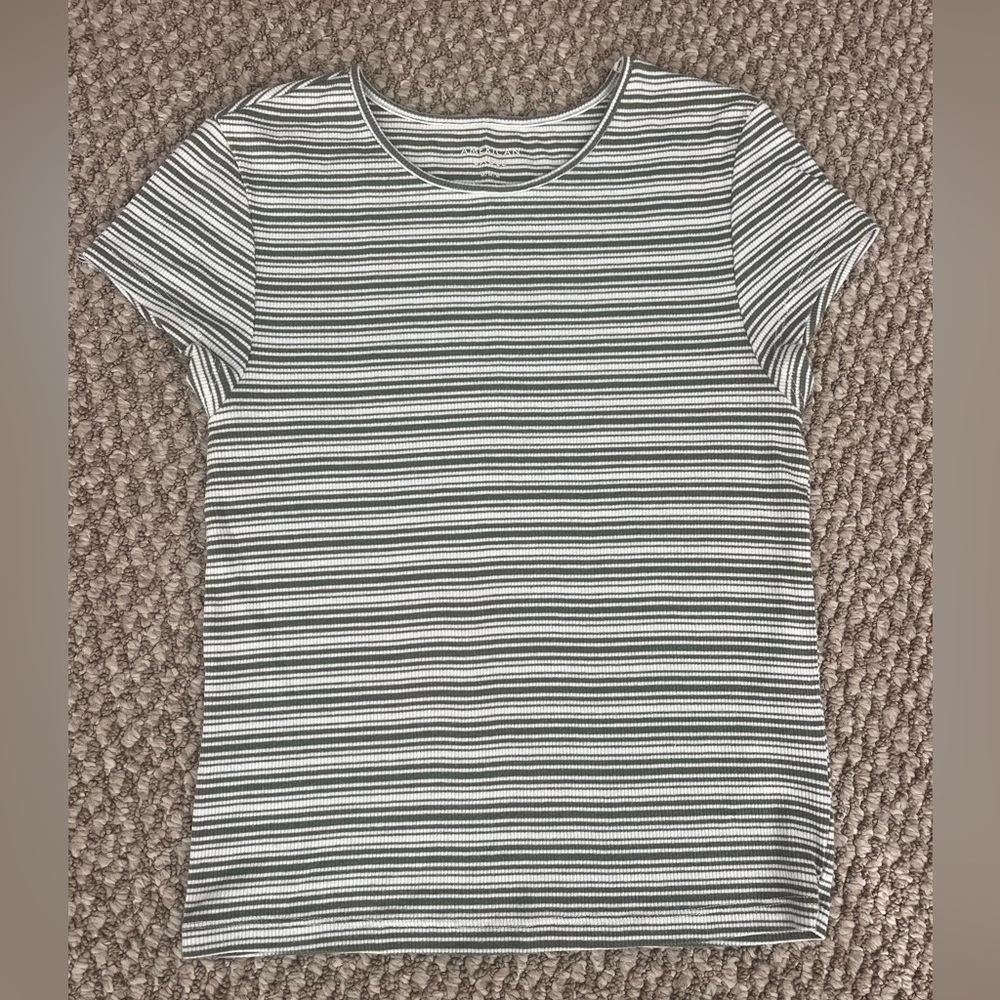 Teen girl Green striped American eagle tee- brand new